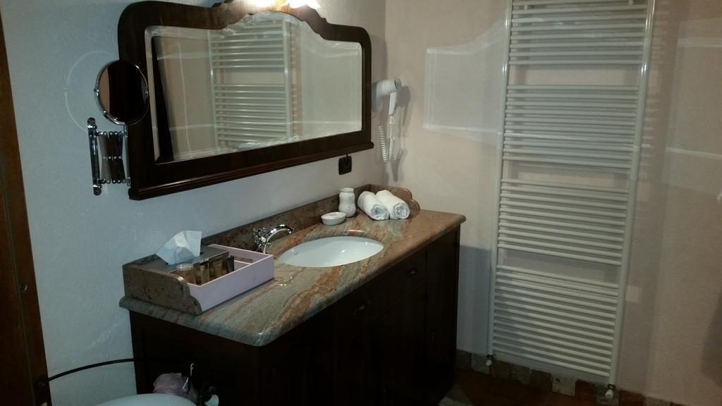 Villa Laura B&B Fossano Habitación foto